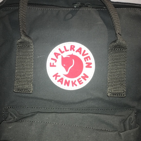 AUTHENTIC FJÄLLRÄVEN KÅNKEN 13" LAPTOP  BACK PACK - Picture 6 of 8